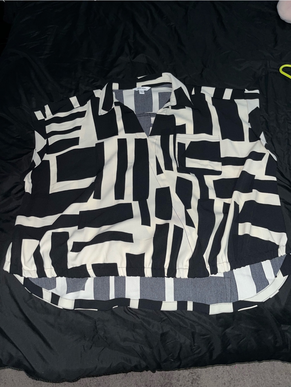 Nine West Black and White Geometric Blouse